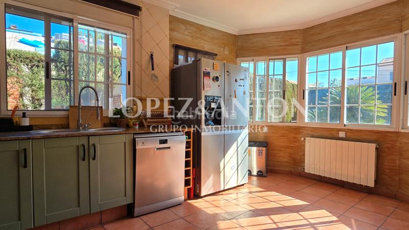 Foto 7e3c31ff-8614-4cbb-8641-f1d329f7c26e. Chalet mit kamin heizung parking pool in El Paraíso-Los Almendros Eliana (l´)