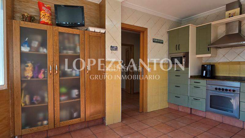 Foto e8f2e6d6-89fd-4e7f-b30b-59f2ff84092b. Chalet mit kamin heizung parking pool in El Paraíso-Los Almendros Eliana (l´)