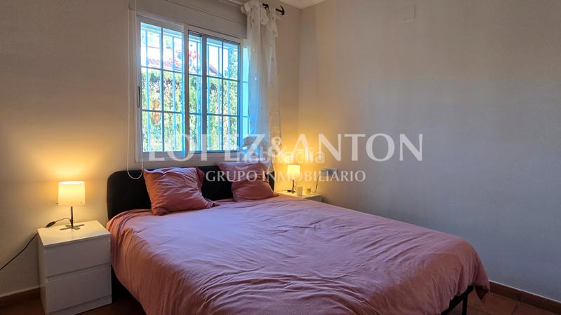 Foto 522c3beb-059d-4568-afa7-395ab7053aa6. Chalet with fireplace heating parking pool in El Paraíso-Los Almendros Eliana (l´)