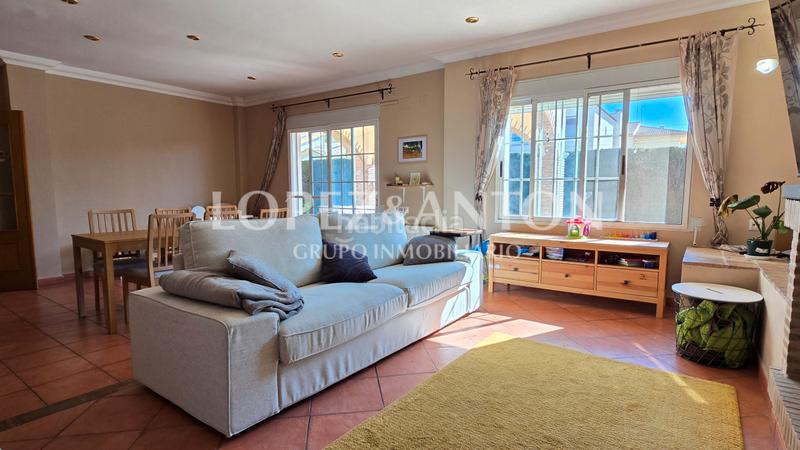 Foto 77c31626-fd73-43f6-9f7f-b06b95a7bc56. Chalet with fireplace heating parking pool in El Paraíso-Los Almendros Eliana (l´)