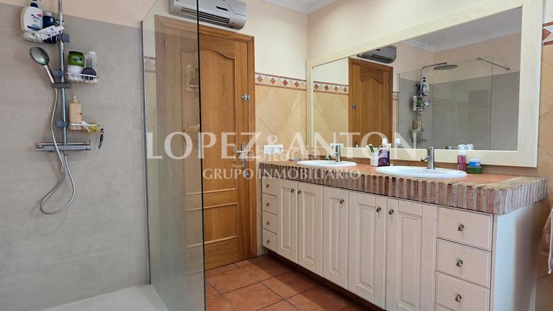 Foto d9285e73-81cf-4cab-b8be-45c866e439d3. Chalet with fireplace heating parking pool in El Paraíso-Los Almendros Eliana (l´)