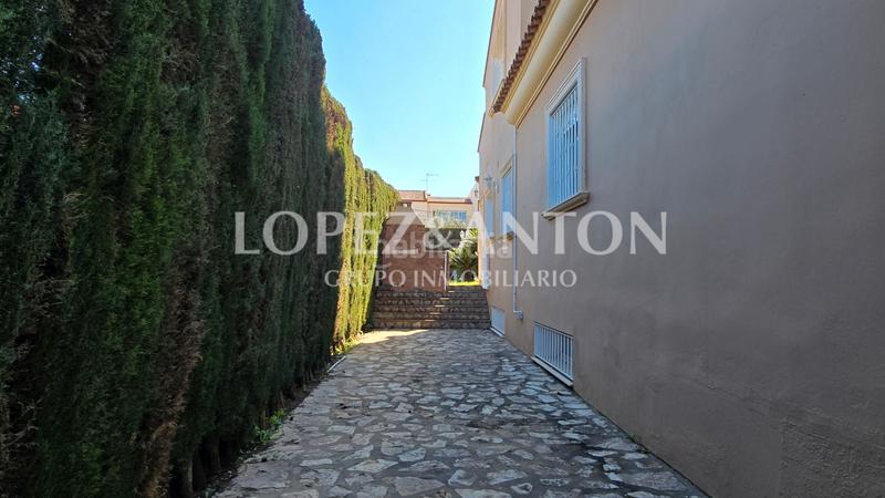 Foto da0cde70-7cf4-4a90-8d5b-d93550d1819f. Chalet with fireplace heating parking pool in El Paraíso-Los Almendros Eliana (l´)