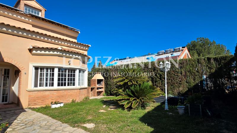 Foto e8d697ea-c278-4771-8feb-ea2f739ee7a4. Chalet with fireplace heating parking pool in El Paraíso-Los Almendros Eliana (l´)