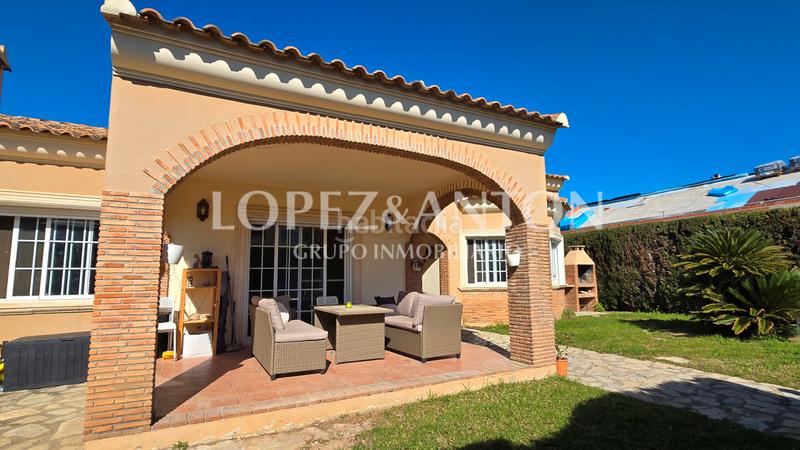 Foto 898c993d-be4f-4190-bcc6-48aa747240df. Chalet avec cheminée chauffage parking piscine dans Eliana (l´)