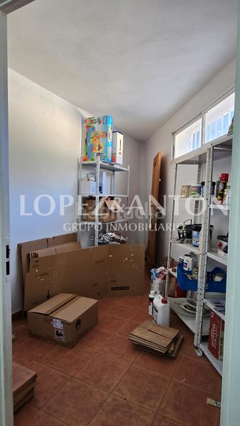 Foto 8c71925d-54eb-404d-bddb-bb2ad2f9ad07. Chalet avec cheminée chauffage parking piscine dans Eliana (l´)