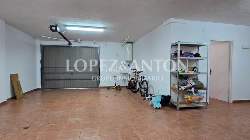 Foto e64e536a-f883-43b4-a9d5-c3e40d2505b1. Chalet avec cheminée chauffage parking piscine dans Eliana (l´)