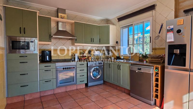 Foto f7f8e909-9c5a-4910-906e-7d426c413fcf. Chalet avec cheminée chauffage parking piscine dans Eliana (l´)