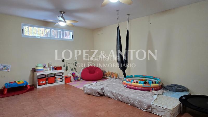 Foto 1c7e5455-b85f-42fe-99cc-4e7a3143f7d8. Chalet en El Paraíso-Los Almendros Eliana (l´)