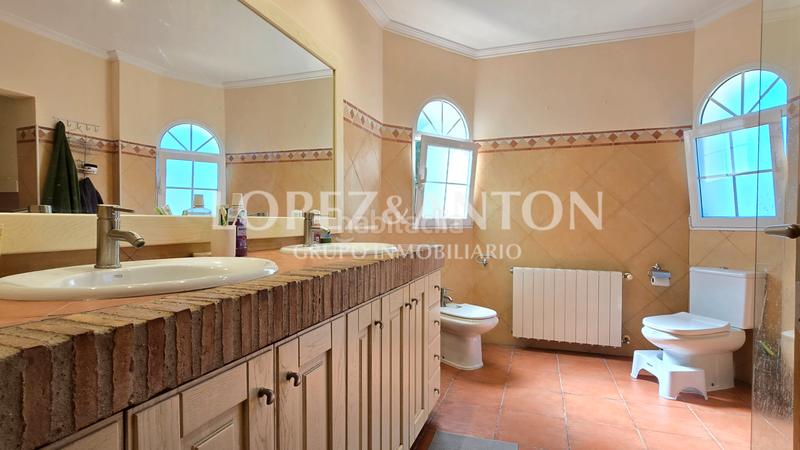 Foto c4ab56ed-7710-4c1d-a926-9c9a96e5f0ef. Chalet en El Paraíso-Los Almendros Eliana (l´)