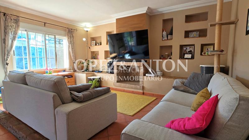 Foto 05aa98ee-609d-40b6-a29e-93ce0cac8764. Chalet con camino riscaldamento parcheggio piscina in Eliana (l´)