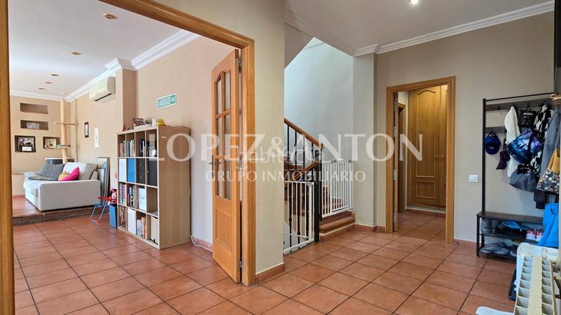 Foto 25b506e2-0a58-4c2a-8557-6e782eec04c5. Chalet con camino riscaldamento parcheggio piscina in Eliana (l´)