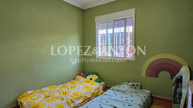 Foto 3b0f2143-1bc3-4019-bedb-c4f223dc66c0. Chalet con camino riscaldamento parcheggio piscina in Eliana (l´)