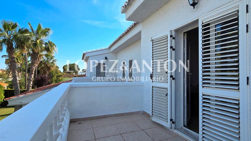 Foto 0e3f0801-0a4c-4584-9128-85ac78bbf68e. Chalet avec cheminée chauffage parking piscine dans Eliana (l´)