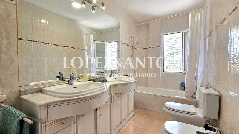 Foto 14dfe586-974f-434f-9110-d4a6fdf9e253. Chalet avec cheminée chauffage parking piscine dans Eliana (l´)