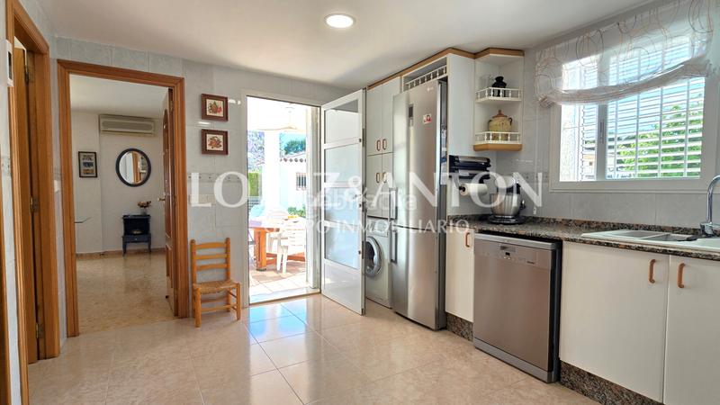 Foto 3d596f2a-42c7-4422-bfd0-2ce298a4edb4. Chalet avec cheminée chauffage parking piscine dans Eliana (l´)