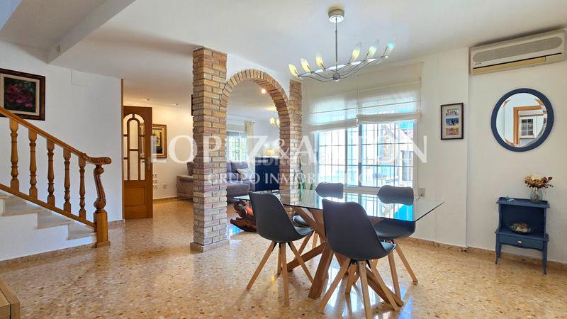 Foto ba5615f5-8ca4-4088-bed5-6283437f2155. Xalet amb xemeneia calefacció aparcament piscina a Eliana (l´)