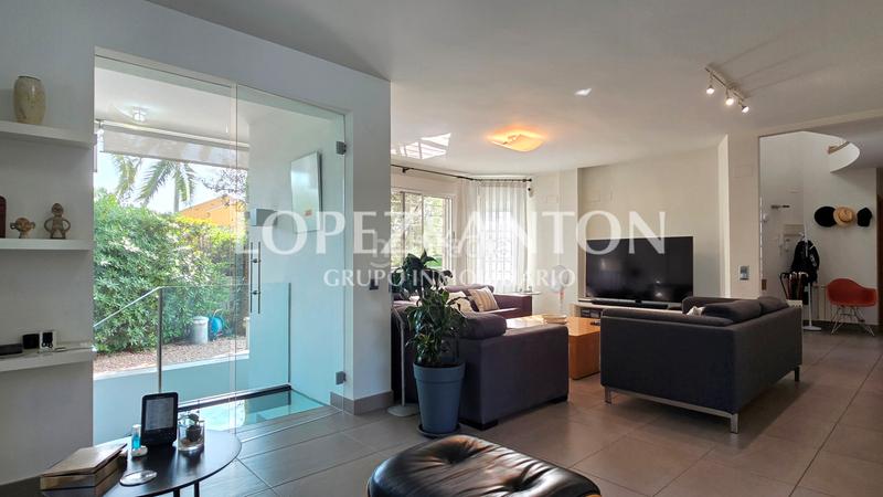 Foto 8b10cc83-a42e-4689-947e-55e2c142d6d4. Xalet amb calefacció aparcament piscina a El Carme-Sant Agustí-Bonavista Eliana (l´)