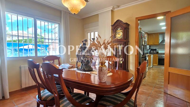 Foto 31e293e8-bad0-4c86-8e22-990af2f957d9. Chalet mit heizung parking pool in Montealegre Eliana (l´)