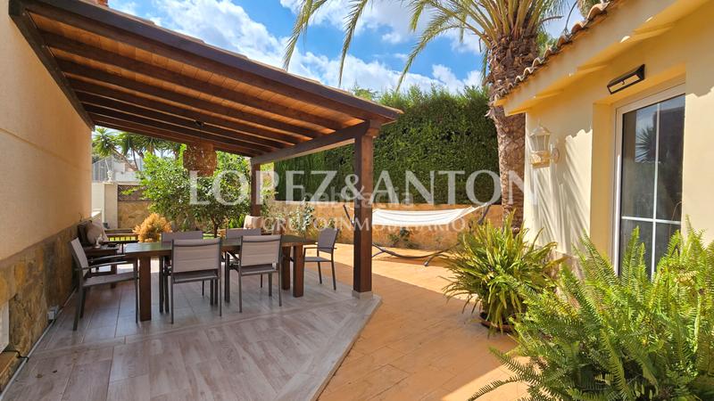 Foto 7a795b4f-85b6-4667-b2be-a72b9f2505df. Chalet mit heizung parking pool in Montealegre Eliana (l´)