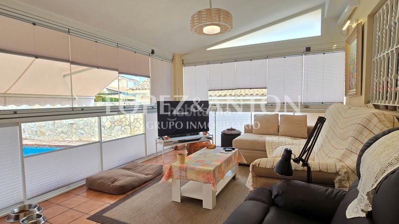 Foto 7e6c7cb2-d236-47d5-87ee-715112fae278. Chalet mit heizung parking pool in Montealegre Eliana (l´)