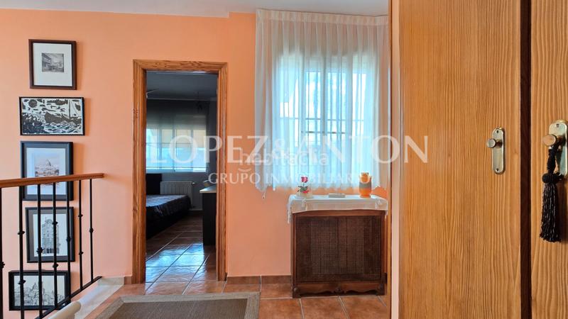 Foto a4ca7467-0559-4d2d-bbd2-858cf3b26a03. Chalet mit heizung parking pool in Montealegre Eliana (l´)