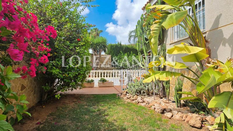 Foto 9ebfae94-c430-4752-828b-4581924a2e53. Chalet con riscaldamento parcheggio piscina in Montealegre Eliana (l´)