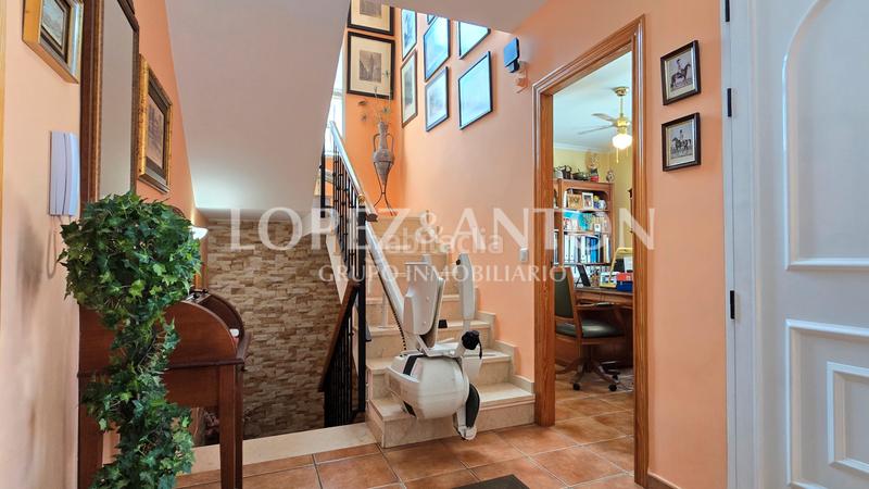 Foto b2f4e974-234c-47dc-9fd0-8ece5f4375e9. Chalet con riscaldamento parcheggio piscina in Montealegre Eliana (l´)