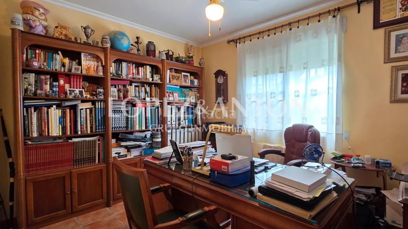 Foto c55f8756-d783-4350-8aec-d2db10a6452f. Chalet con riscaldamento parcheggio piscina in Montealegre Eliana (l´)