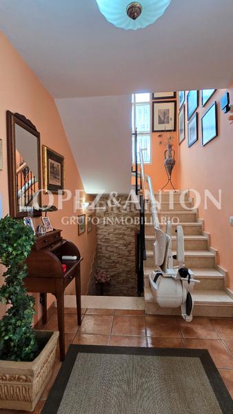 Foto fe3c8ebc-5cf1-4c4d-aee2-bd15ab301615. Chalet con riscaldamento parcheggio piscina in Montealegre Eliana (l´)