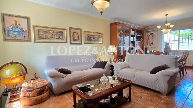 Foto df32df93-c073-498f-87ce-57b6126f5384. Xalet amb calefacció aparcament piscina a Montealegre Eliana (l´)