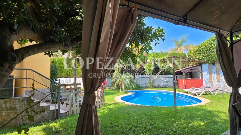 Foto 064c6bce-b9c3-494e-8cc9-dd60596172ca. Xalet amb xemeneia calefacció aparcament piscina a Eliana (l´)