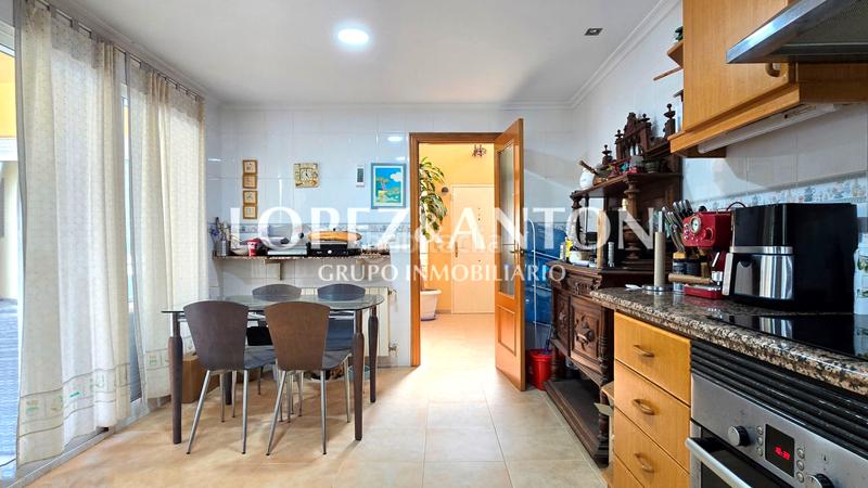 Foto 11fa58a6-9ab2-41ac-b3d3-242890bbf76f. Xalet amb xemeneia calefacció aparcament piscina a Eliana (l´)