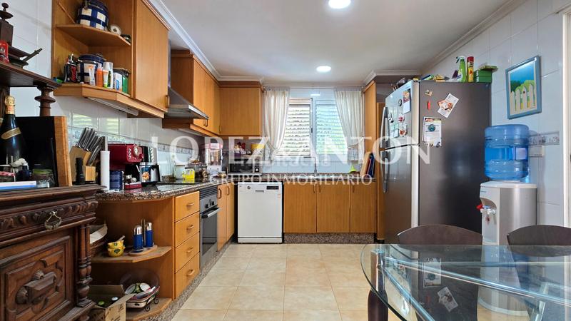 Foto 29a4eef5-67da-4311-9cd8-866c8b32d1f2. Xalet amb xemeneia calefacció aparcament piscina a Eliana (l´)