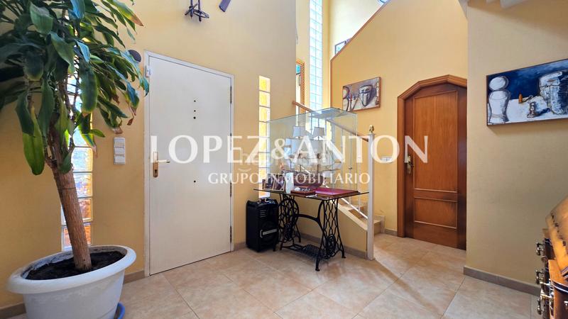 Foto 382214dd-5cdd-4ec0-bb70-3793e5779d28. Xalet amb xemeneia calefacció aparcament piscina a Eliana (l´)