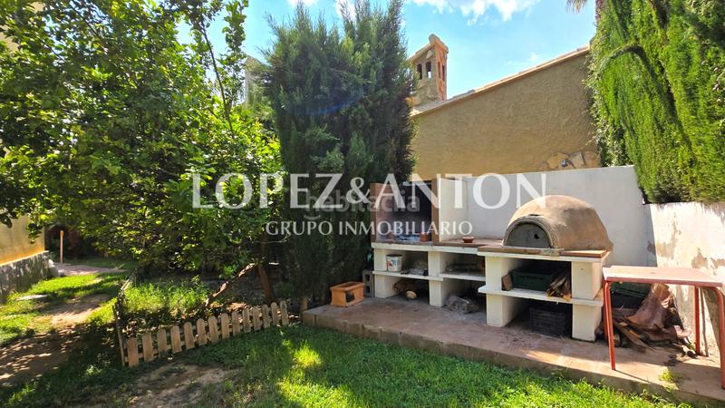 Foto 4bd05c6b-1058-47fc-b34a-b6b2ef16ce6e. Xalet amb xemeneia calefacció aparcament piscina a Eliana (l´)