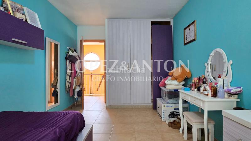 Foto 4e1d008b-238c-4e65-825a-7b5920c7a19a. Xalet amb xemeneia calefacció aparcament piscina a Eliana (l´)