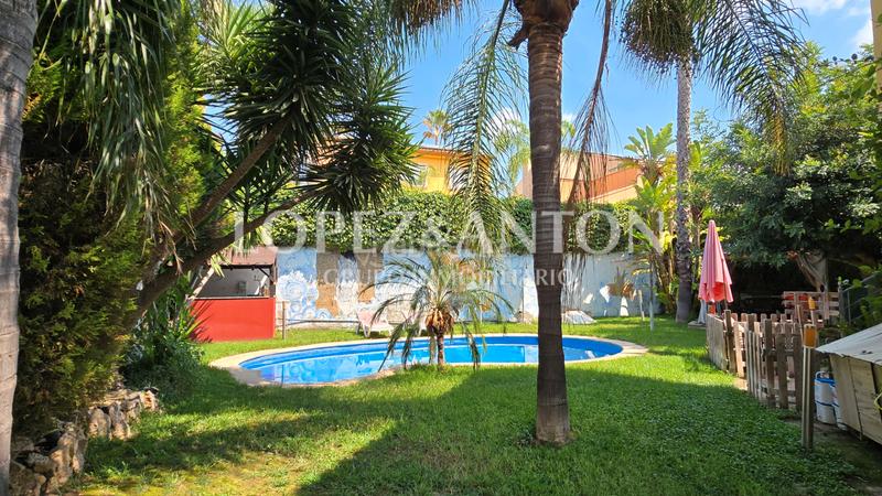 Foto 538d974f-923e-437c-9e1c-b5fe61cb2b23. Xalet amb xemeneia calefacció aparcament piscina a Eliana (l´)