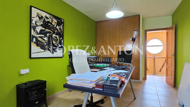 Foto a17f4e3a-82e2-4ddd-88b6-351bb0eabcf0. Xalet amb xemeneia calefacció aparcament piscina a Eliana (l´)