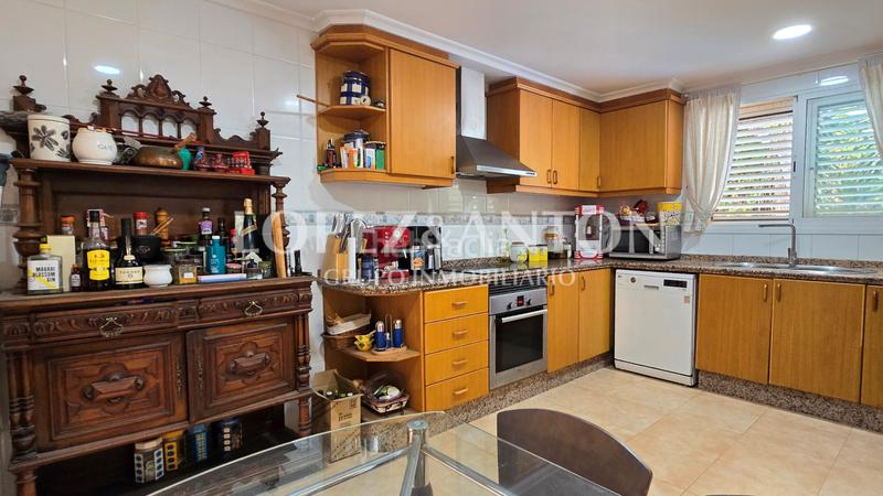 Foto ceeaf627-4ed7-460c-a0f5-dde2a1c2c2fa. Xalet amb xemeneia calefacció aparcament piscina a Eliana (l´)