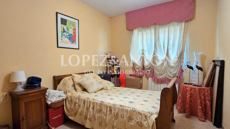 Foto fef4bdf3-2f8a-4a2a-a123-280e02aefb24. Xalet amb xemeneia calefacció aparcament piscina a Eliana (l´)