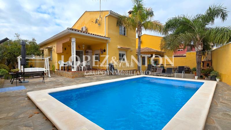 Foto 8795b748-8a60-4821-8b88-96fd1ac6da6d. Chalet mit kamin heizung parking pool in La Conarda Pobla de Vallbona (la)