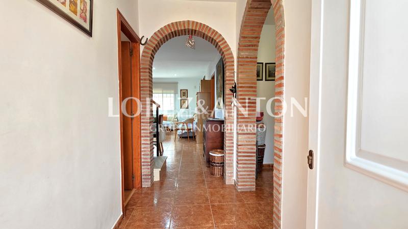 Foto 04c017cb-d92e-443f-8733-c1f893d3df6a. Chalet en La Conarda Pobla de Vallbona (la)