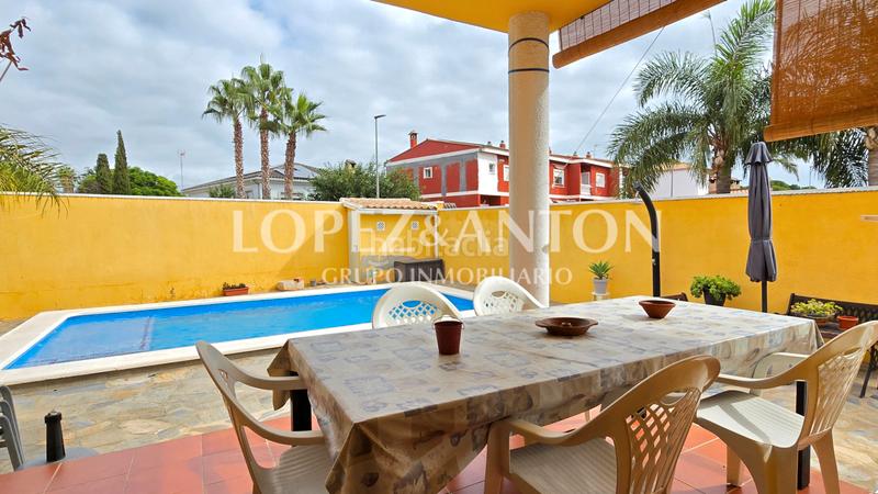 Foto 3e13174e-3f32-4c50-9843-bede8c95a936. Chalet en La Conarda Pobla de Vallbona (la)