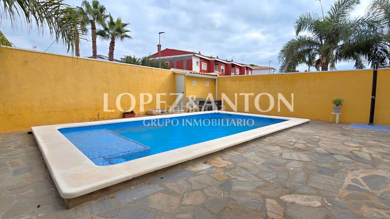 Foto d857c602-01ba-4329-83cd-a53919e41a2a. Chalet en La Conarda Pobla de Vallbona (la)