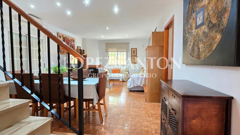 Foto 605ac149-36c2-4464-9e4d-62c67ae24133. Chalet con camino riscaldamento parcheggio piscina in Pobla de Vallbona (la)