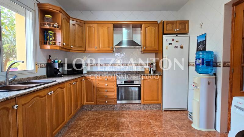 Foto 8f369235-e353-4dd4-aee8-e38705deed7e. Chalet con camino riscaldamento parcheggio piscina in Pobla de Vallbona (la)