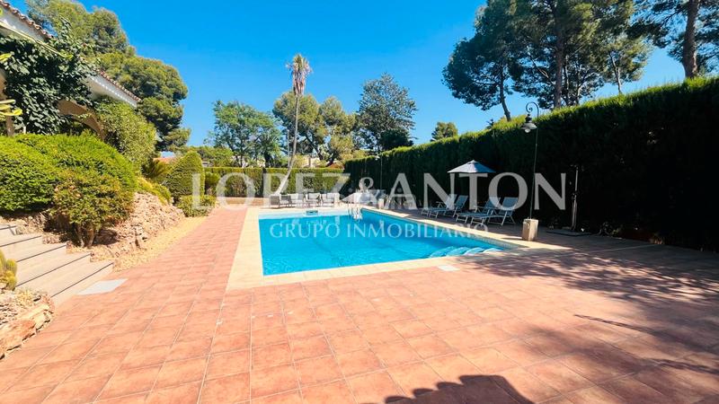 Foto 56b28eaa-d01d-496b-a7b3-283bef78b9f6. Chalet with fireplace heating parking pool in Montepilar Eliana (l´)