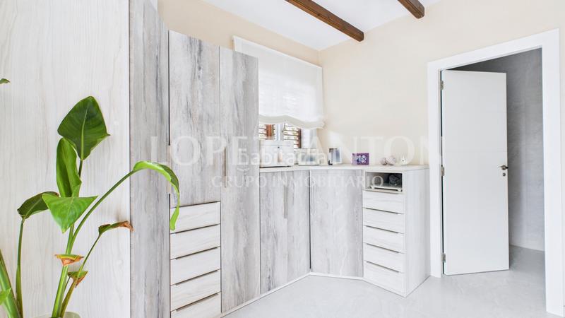 Foto 68b3d02f-bee8-41bc-bea5-62a82cb2fe79. Chalet with fireplace heating parking pool in Montepilar Eliana (l´)