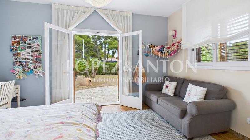 Foto 8d047c11-8cd7-4ac5-a9b9-5e731528cfbb. Chalet with fireplace heating parking pool in Montepilar Eliana (l´)