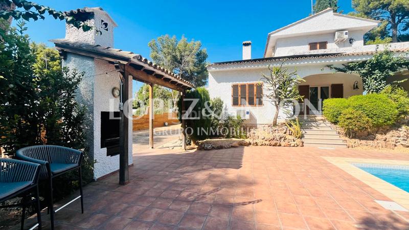 Foto fad12e0b-658c-43ab-8faf-8333c871499d. Chalet with fireplace heating parking pool in Montepilar Eliana (l´)